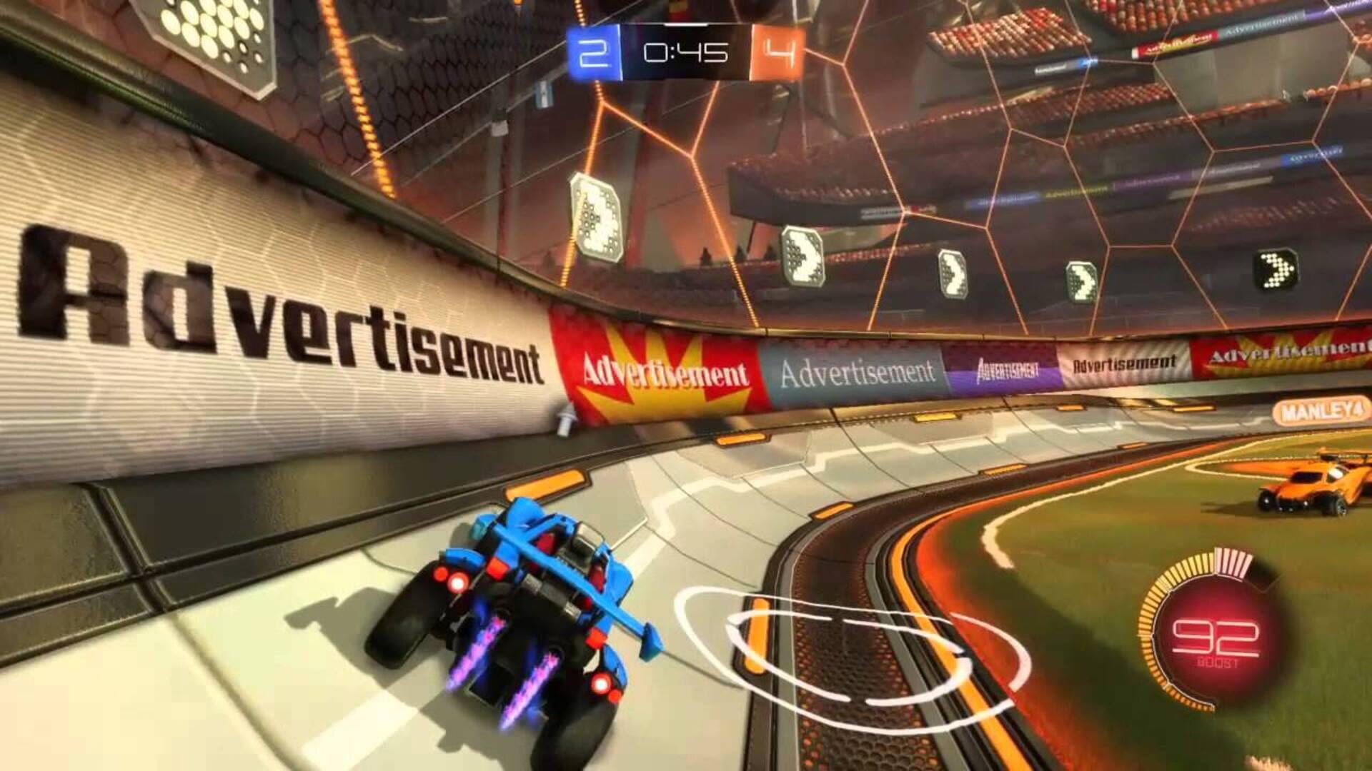Rocket League dans son arène avec deux voitures en action