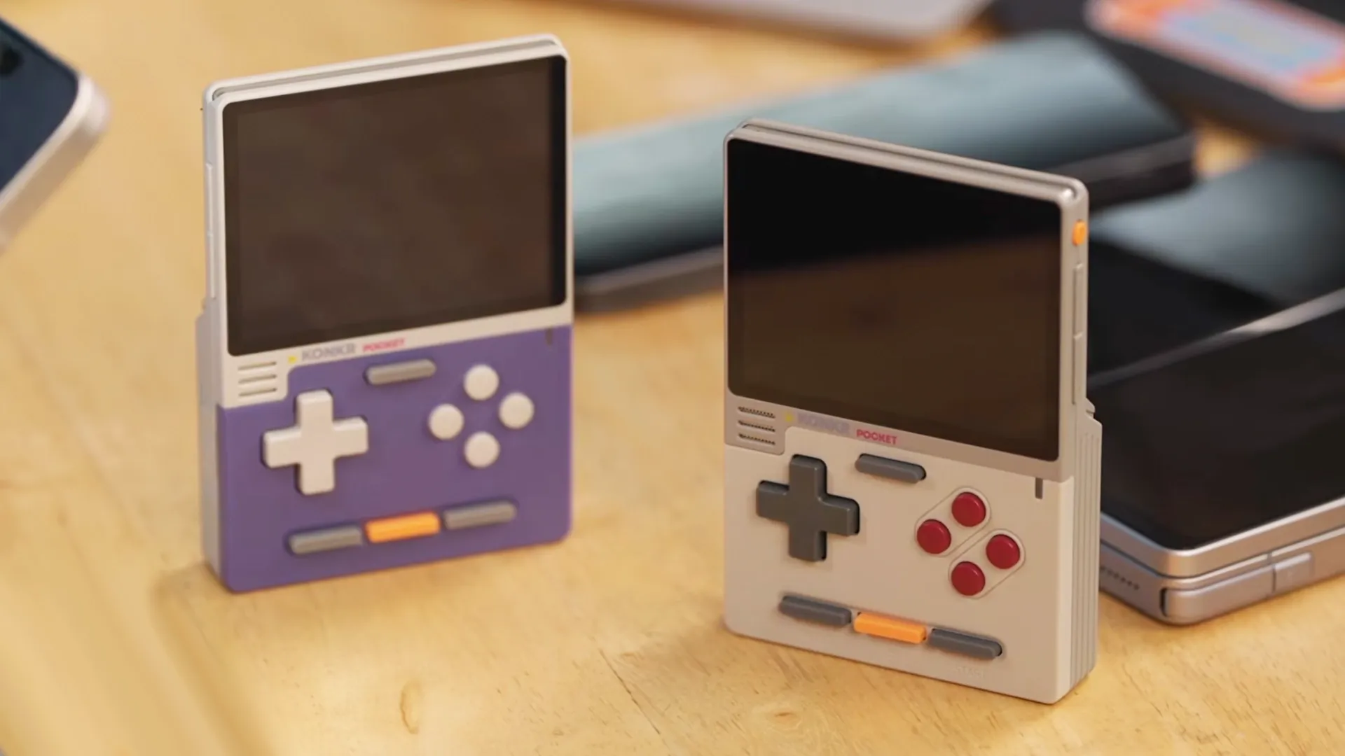 Les deux coloris de l'AYANEO KONKR Pocket Block